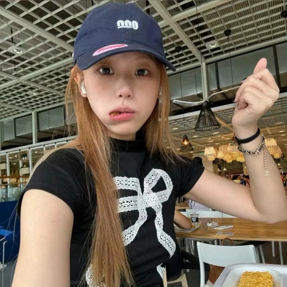 怪诞女孩